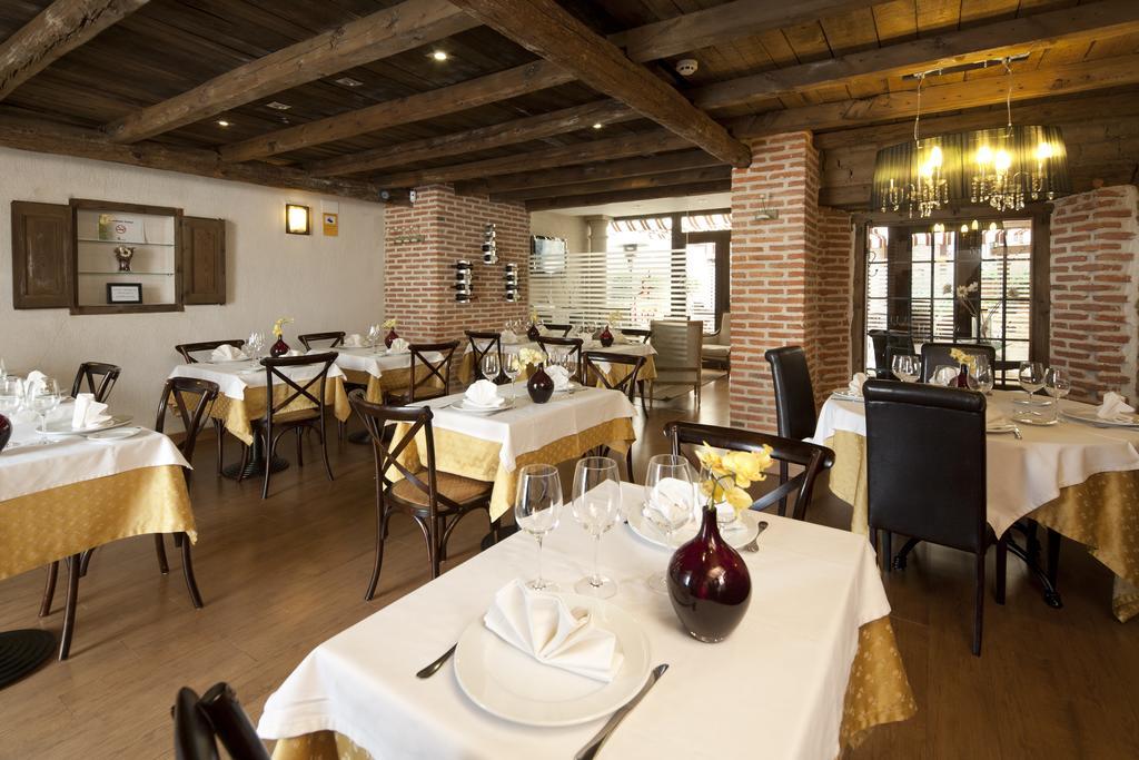Hosteria Del Mudejar Avila Velayos Exteriör bild